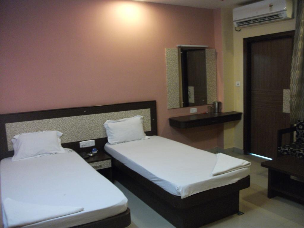 Hotel Parshuram 구와하티 외부 사진