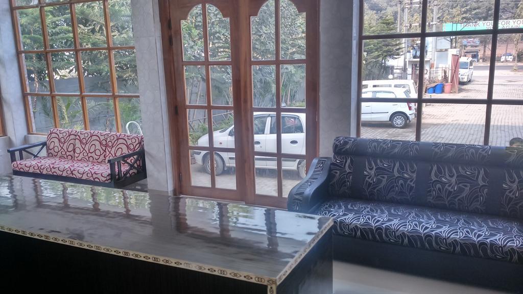 Hotel Parshuram 구와하티 외부 사진